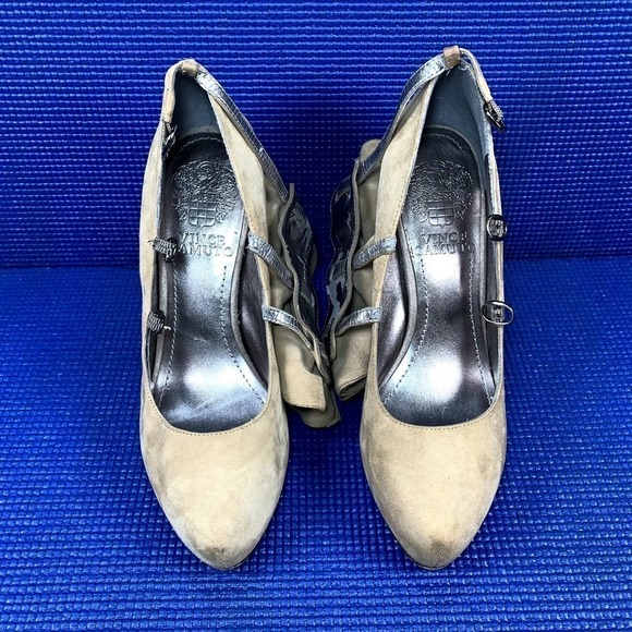 VINCE CAMUTO VC-MARCIA Women`s Size 7B Tan Suede Leather Heels - Picture 6 of 9